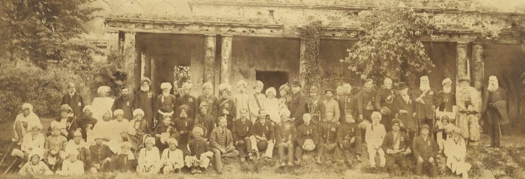 Group of British and Indian soldiers